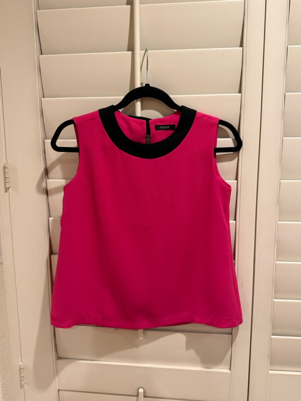 Sleeveless Pink Sleeveless Blouse with Black Contrast Collar